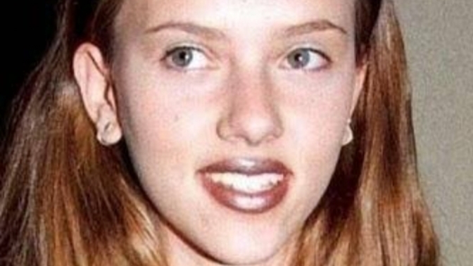Scarlett Johansson çirkin değilmi zaten ayakkabı numarası da 42. Bunu güzel bulan var mı?