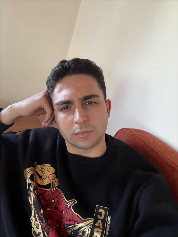 Sakallı mı sakalsız mı daha iyi sizce?