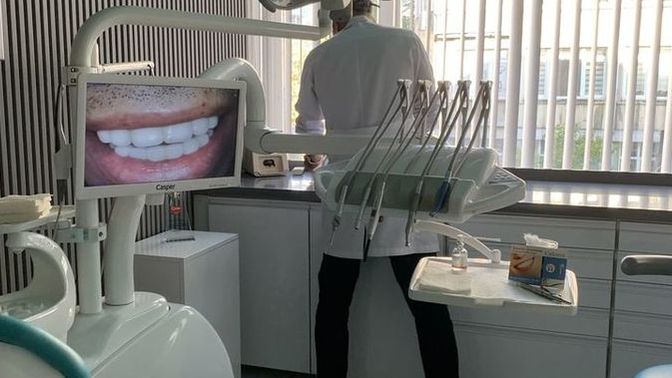 Diş çektirmek için 1500 TL verip özele mi gidersiniz, yoksa ücretsiz devlete mi?