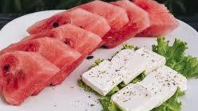 Karpuzla birlikte peynir yemek, çok mu garip?