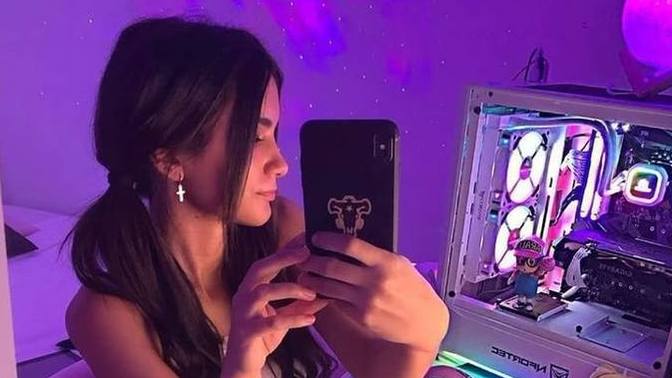 Oyun oynarken "oyun selfiesi" çeker misiniz?