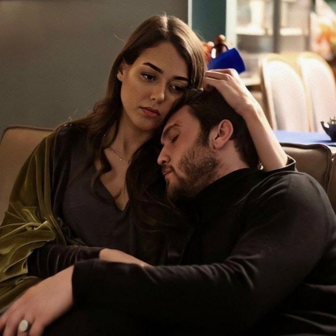 İlişkilerde yaş farkı ne kadar olmalı sizce? +5, -6 normal mi?