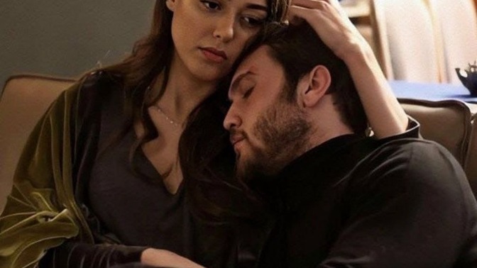 İlişkilerde yaş farkı ne kadar olmalı sizce? +5, -6 normal mi?
