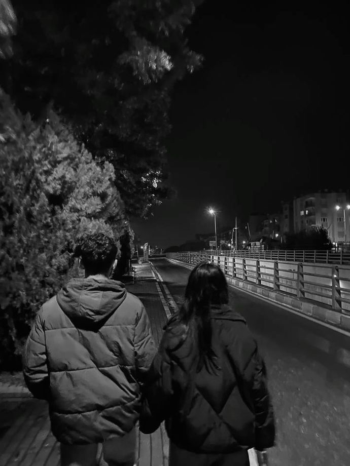Sevgilinizle toplum içinde el ele tutuşur musunuz?