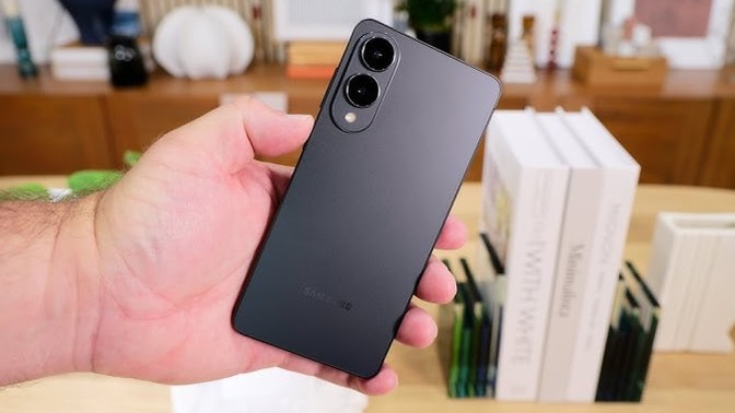 Samsung Galaxy S25 Edge almayı düşünenler burada mı. Hangi özellik sizi en çok heyecanlandırdı?
