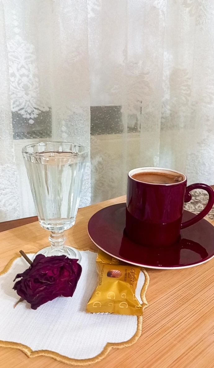 İyi akşamlar KS halkı, kahveci başınız geldi , akşam kahveleri içildi mi?