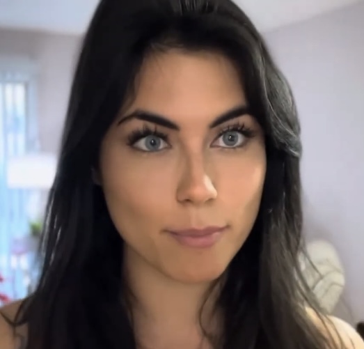 Neden hiç doğal duran renkli lens yok yaa?