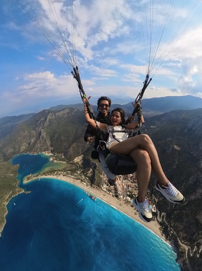 Bulutlu bir günden herkese merhaba 🤘🏽🪂🥰Sevdiğin şeylere koşarak gider misin?