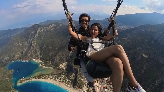 Bulutlu bir günden herkese merhaba 🤘🏽🪂🥰Sevdiğin şeylere koşarak gider misin?