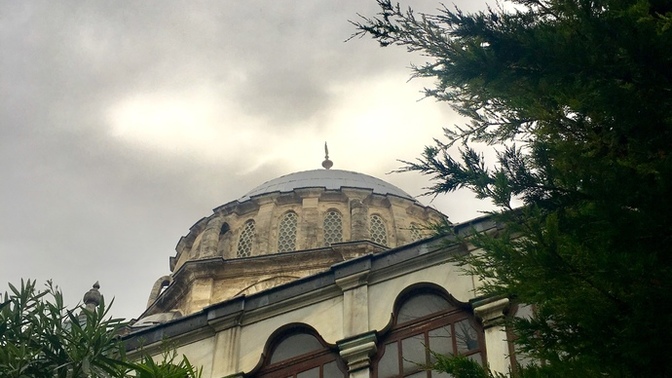 Yokken vermek infak etmek kendine zulüm müdür?