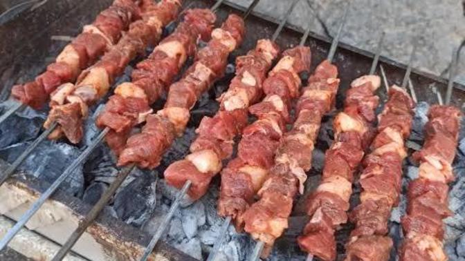 Bayram da kavurma mı yoksa kebap mı yer siniz?