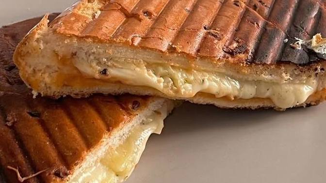 Eriyen peyniri sever misiniz?