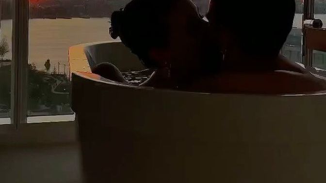 Seks sırasında müzik açıyor musunuz?