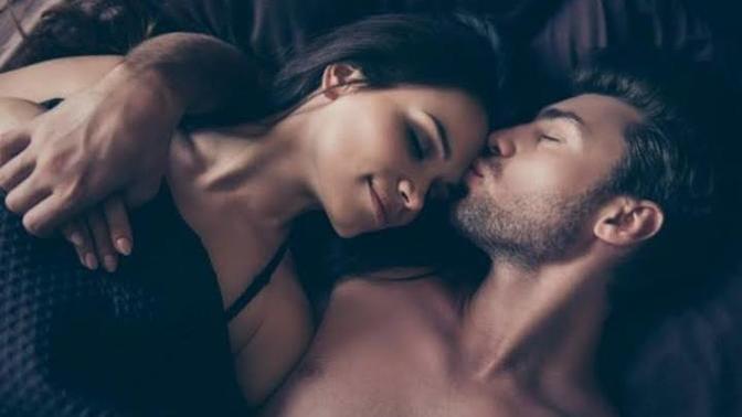 Her zaman hazır ve istekli bir partner mi, yoksa seni dakikalarca arzulayıp bekleten biri mi daha çok aklını başından alır?