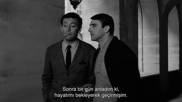 Yanılıyorum ama yine de beklemekten vazgeçmiyorum sanırım ben beklemiyorum.