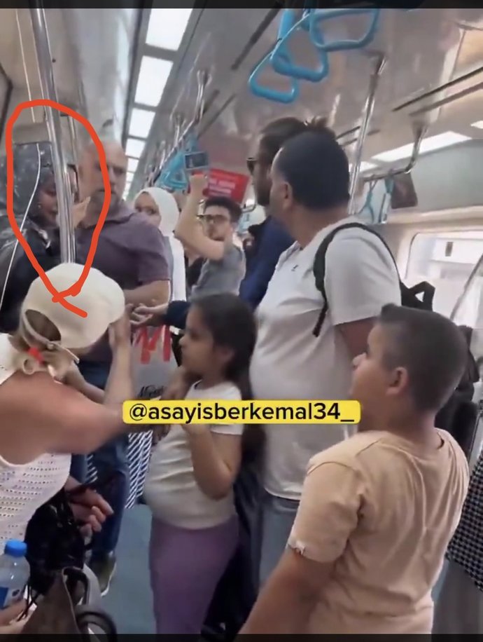 Sizce Marmaray kavgasında kim haklı? Çocuklu baba mı Darp edenler mi?