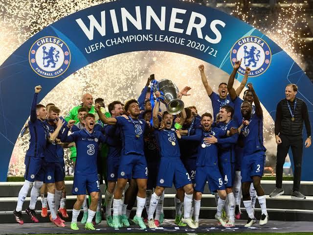 UEFA, Konferans Ligi şampiyonu Chelseaye hangi turnuvaya katılmak istediklerini soracak. Sizce hangisini seçerler?
