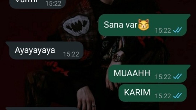 Kız olan arkadaşlarımla böyle olmam garip mi?