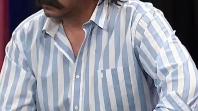 Böyle esmer sert görünüşlü bıyıklı erkekler hangi illerde🤣?