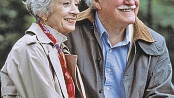 Anne babanla geçmişte tanışıp arkadaş olmak ister miydin?