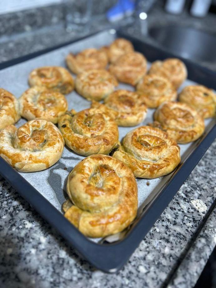 Kat kat el açması börek mi, hazır yufkadan pratik börek mi?