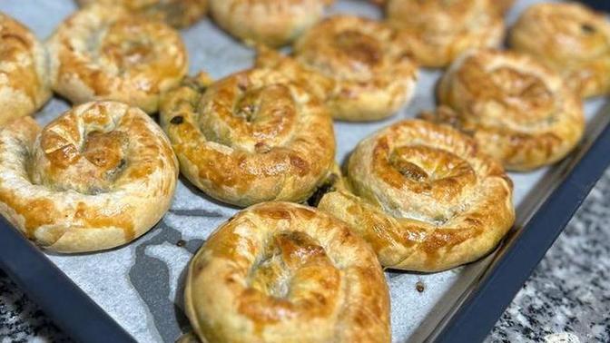 Kat kat el açması börek mi, hazır yufkadan pratik börek mi?