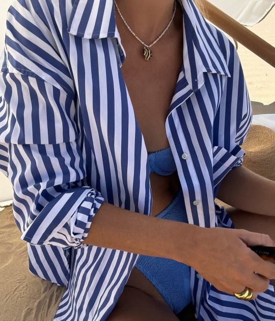 Bikini üstüne gömlek giyilir mi?