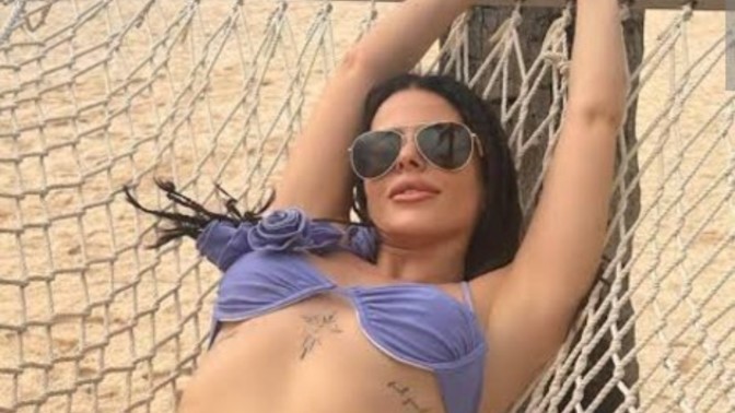 Lila renkli bikiniler demode mi yoksa havalı mı?