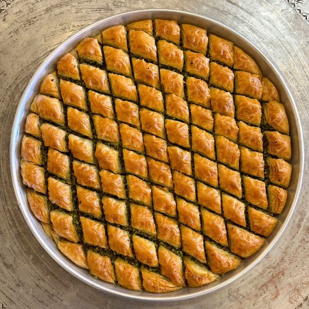 Baklava açıyor muyuz?