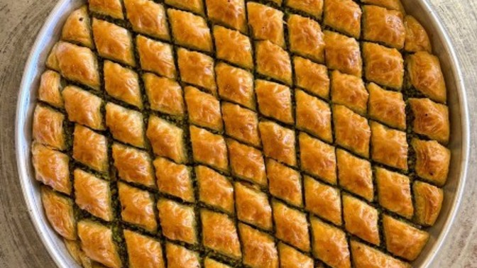 Baklava açıyor muyuz?