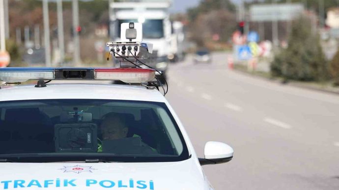 İçişleri Bakanı Ali Yerlikaya, Her 30 kilometrede bir radar olacak demiş. Bu uygulama ile trafik kazaları azaltılabilir mi?