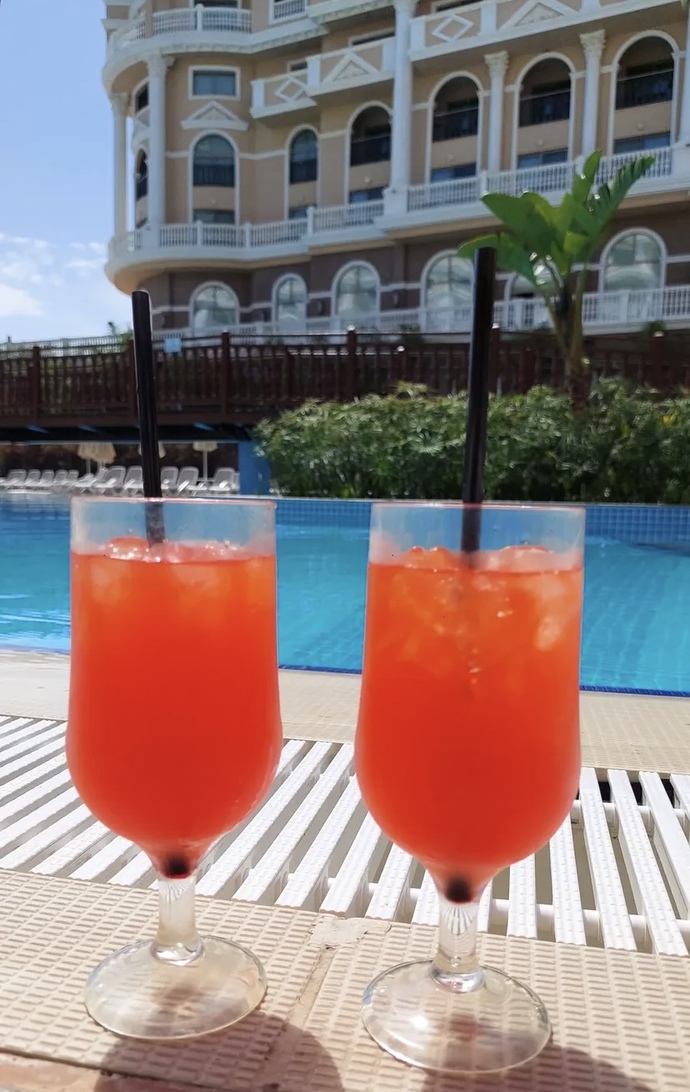 Gudmormikkk keyifli günler ballı şekerler ⛱️☀️ neler yapıyorsunuz?