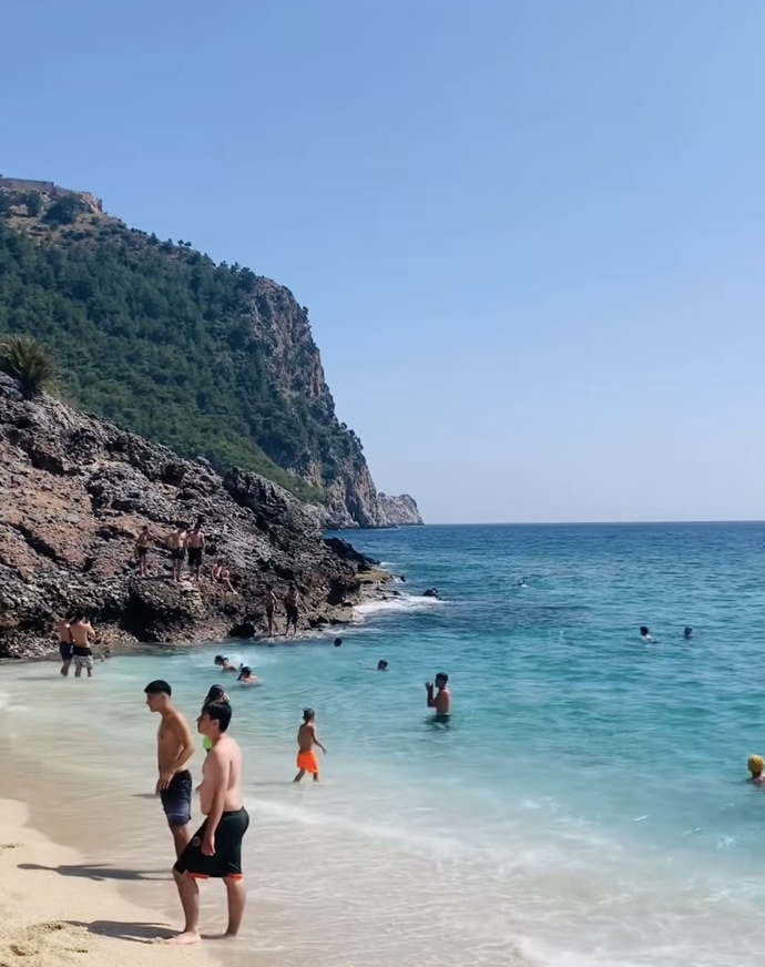 Gudmormikkk keyifli günler ballı şekerler ⛱️☀️ neler yapıyorsunuz?