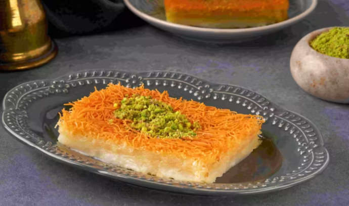 🍯Tatlı Kapışması!🥊  Baklava mı, Kadayıf mı?