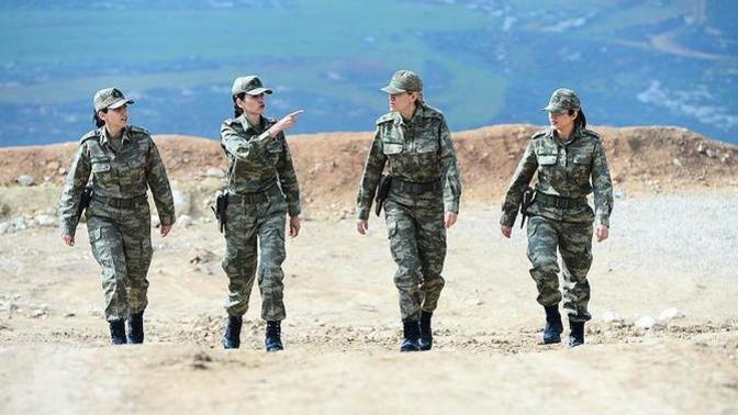 Kadınlar da askere gitmeli mi sizce?