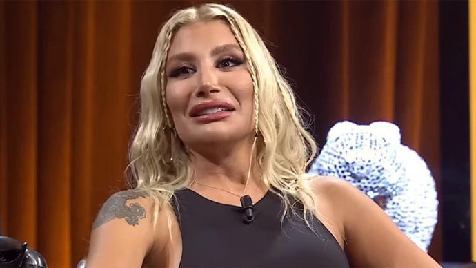 Benim gibi irem derici hayranı var mı?