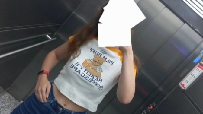 Böyle giyinen bir kızla sevgili olmaz mısınız?