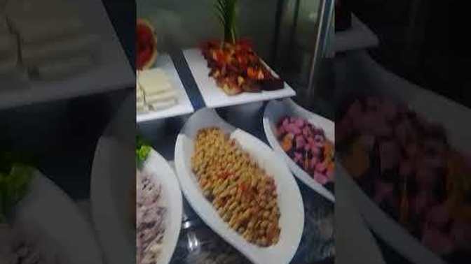 Soğuk büfesi nasıl görünüyor sizce?