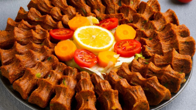 Lezzet Arenası Başlasın!🔥Çiğ Köfte mi 🥵 yoksa İçli Köfte mi 🥰 Sizin Favoriniz Hangisi?