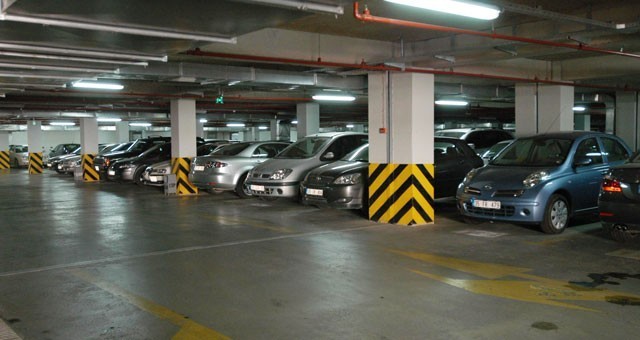 Arabanızı Otoparka mı dışarı mi park ediyorsunuz?