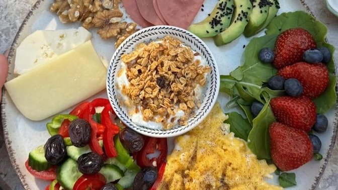 Bu tabak 650 TL'ye satılıyormuş, ne düşünüyorsun?