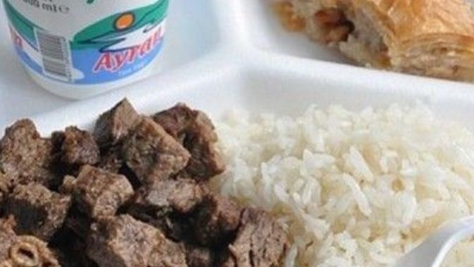 Cenaze evinde yemek yemek saygısızlık mıdır?