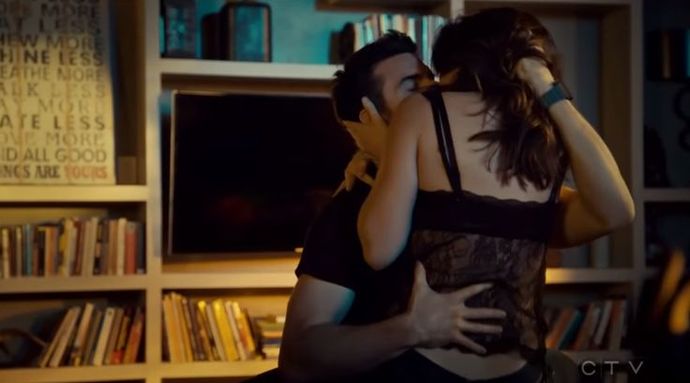 Yastığı başının altına koyan mı, belinin altına koyan adam mı mutlu eder?