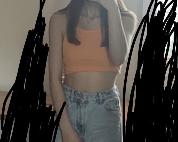 Sizce bu üst sadece eşofmanlara mi olur yoksa jeanlare de olur mu?