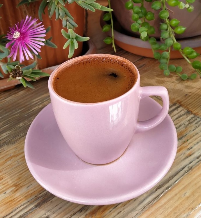 Yalnızken içilen kahvenin tadı bir başka değil mi?