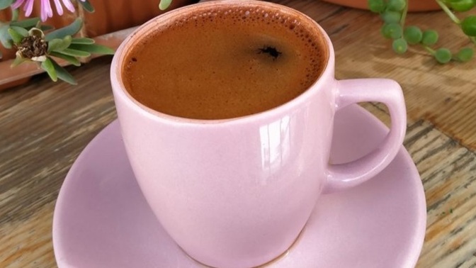 Yalnızken içilen kahvenin tadı bir başka değil mi?