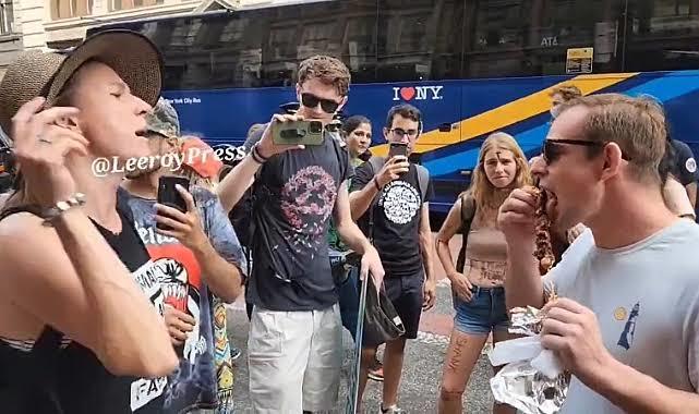 Sana kurban olurum. demenize karşı Ben veganım. diyen karşı cinsten olur mu?