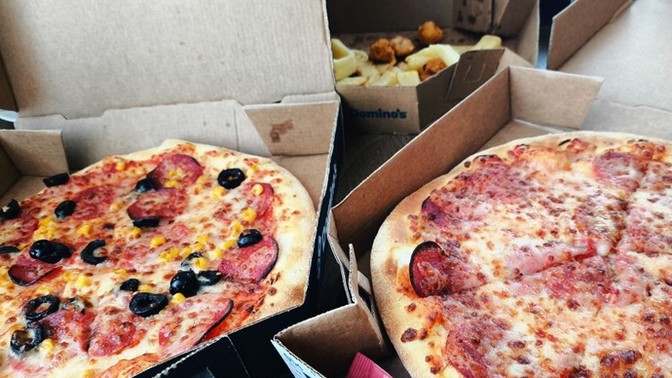 Kiminle pizza yiyip, film keyfi yapmak isterdin?