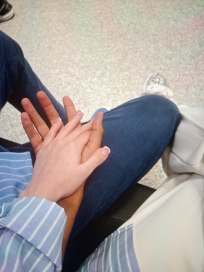Eşinizin/Sevgilinizin Elini Heryerde Tutar mısınınız?