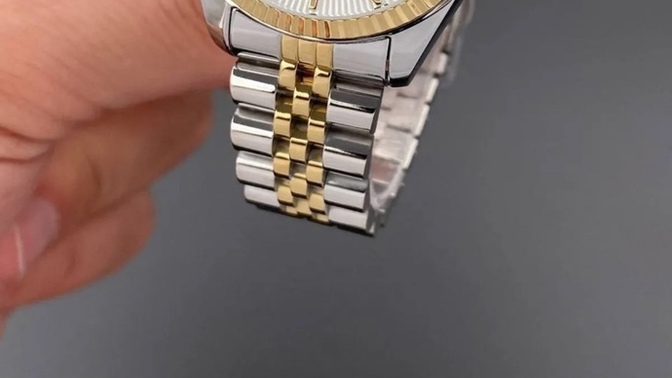 Şu saat nasıl sizce 1800₺ eder mi? ve danıel klein iyi marka mı saat de?